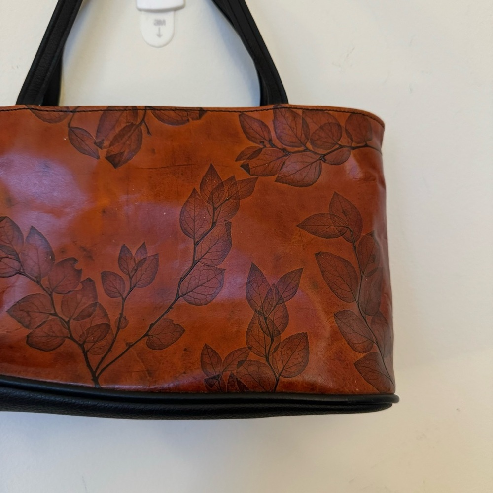 ❌ SOLD ❌ Vintage Brown Leather Leaf Print Mini Bag - Picture 2 of 9